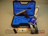 FN HERSTAL FNS-9 TWO-TONE with 3 MAGAZINES