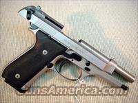 BERETTA 92FS INOX JS92F500 9MM STAINLESS