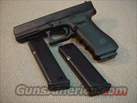 GLOCK 22 Generation 4 with 3 MAGS 40S&W (NIB)