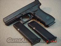 GLOCK 17 Generation 4 with 3 MAGS 9mm (NIB)