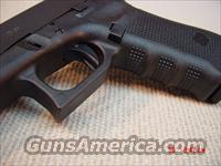 GLOCK 17 Generation 4 with 3 MAGS 9mm (NIB)