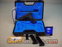 FN HERSTAL FNS-40 with 3 MAGAZINES