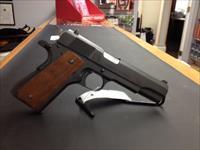 Springfield Armory 1911-A1 .45ACP 1 7rd magazine.